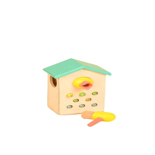 Curious Cub Magnetic Bird Feeder